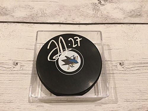Джонас Дон подписа хокей шайба Сан Хосе Шаркс с автограф на f - за Миене на НХЛ с автограф