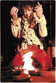 золто Плакат на Джими Хендрикс Monterey pop Festival 1967 Китара огнен плакат 12 x 18 инча