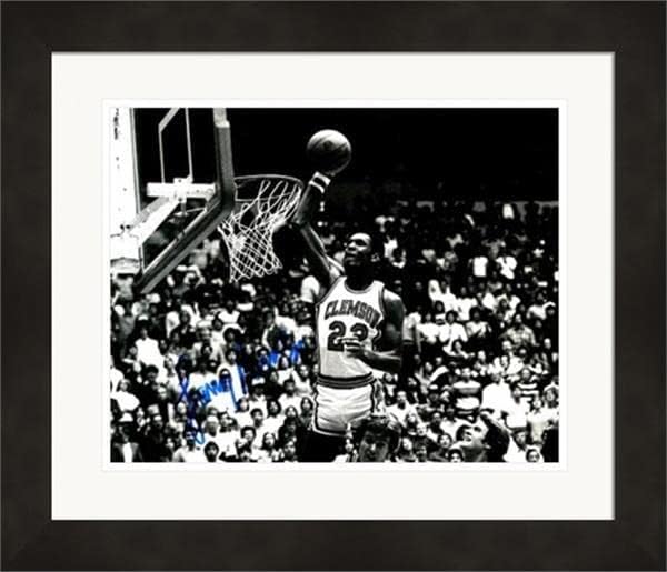 Снимка на Лари Нэнса с автограф 8x10 (Clemson Тайгърс) 1 в матова рамка - Снимки на НБА с автограф
